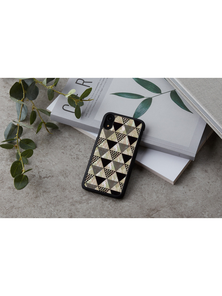 iKins SmartPhone case iPhone XR pyramid black