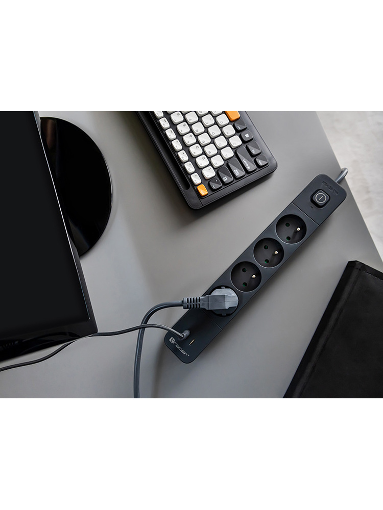 Tracer 47026 Power Line+ 1.5m (4 outlets +1x USB A+ 1x Type C, PD18W)